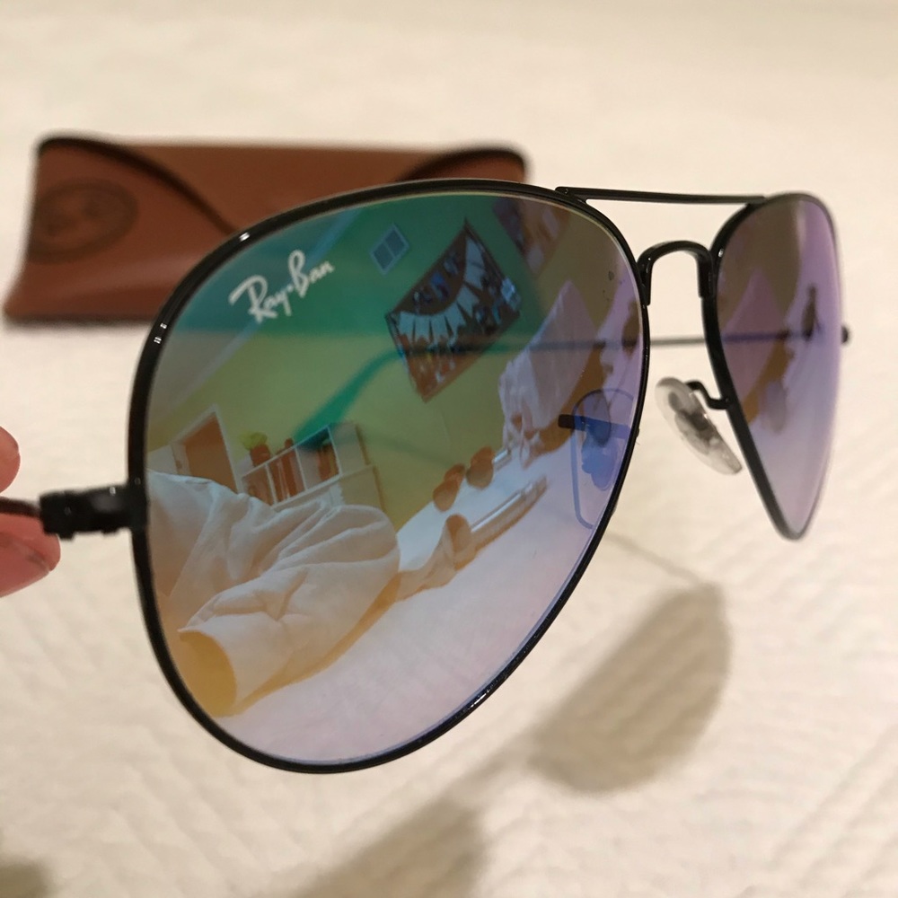 Ray Ban Aviators - Picture 3 of 4